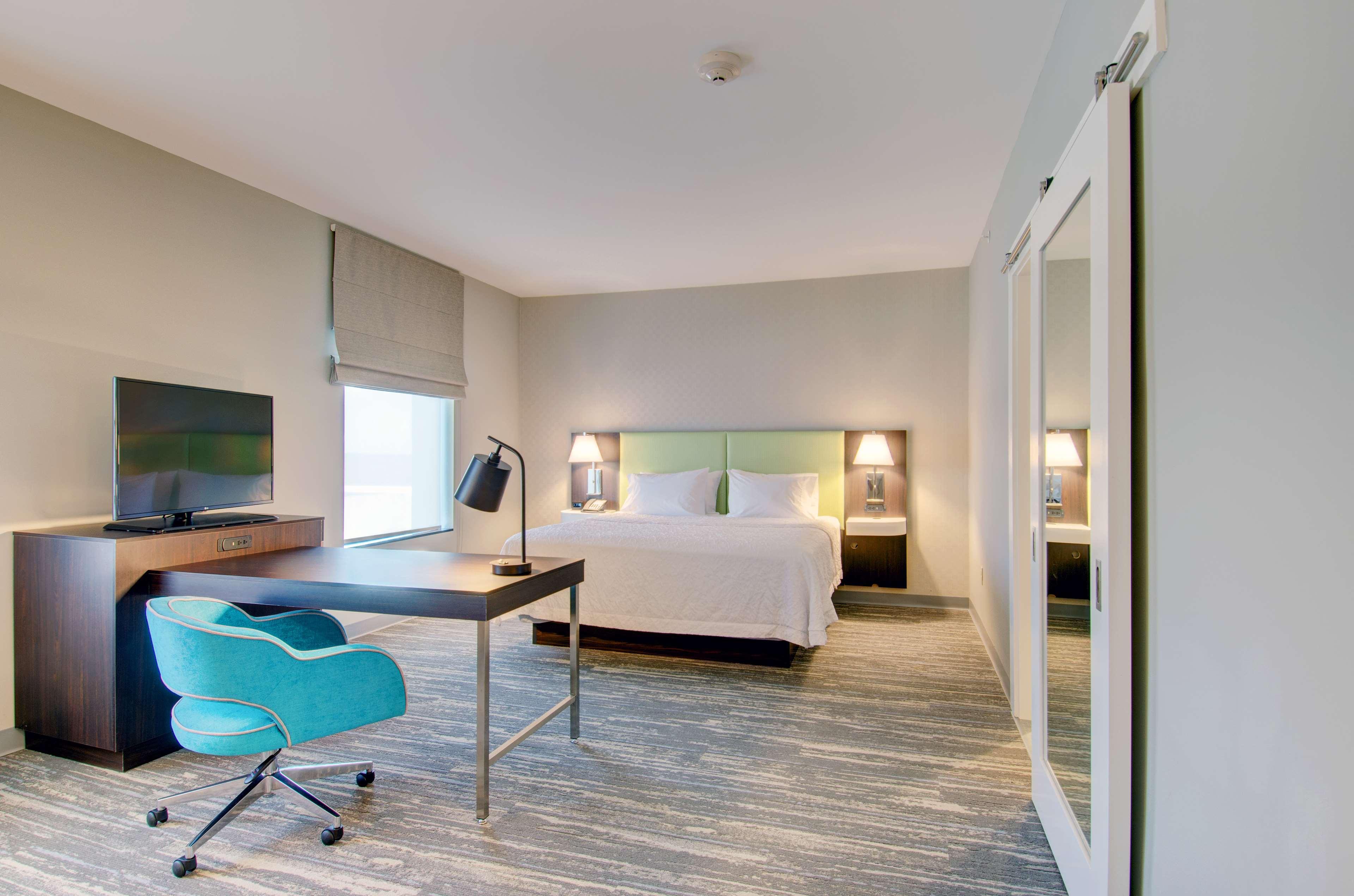Hampton Inn & Suites Boston/סטאוטון מראה חיצוני תמונה