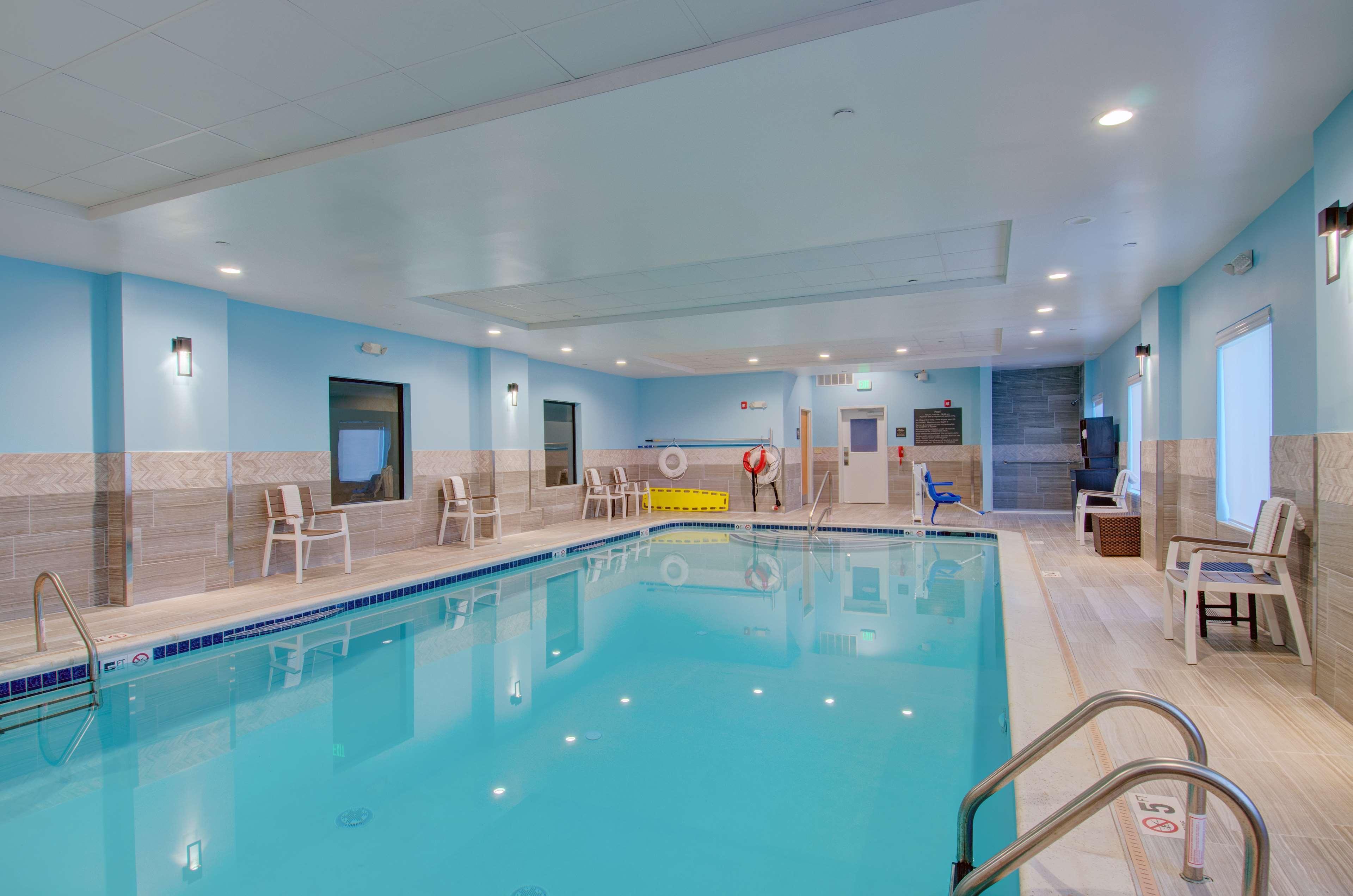 Hampton Inn & Suites Boston/סטאוטון מראה חיצוני תמונה