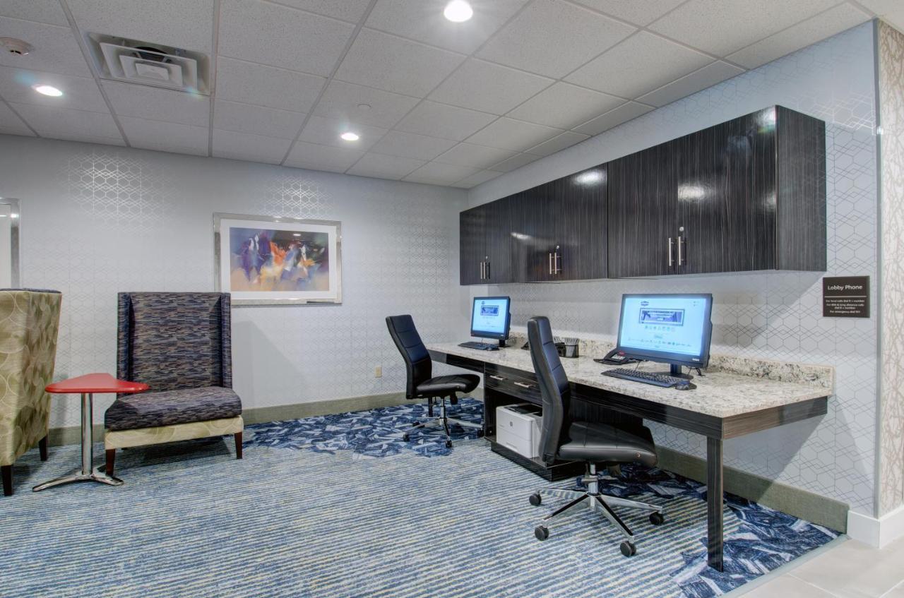 Hampton Inn & Suites Boston/סטאוטון מראה חיצוני תמונה